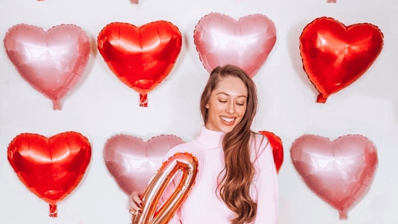 11 CuteValentine's Day Photo Ideas To Try