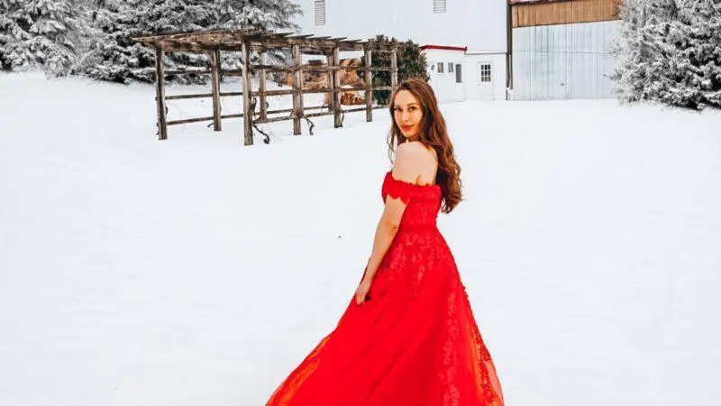 17 Best CreativeWinter Photoshoot Ideas